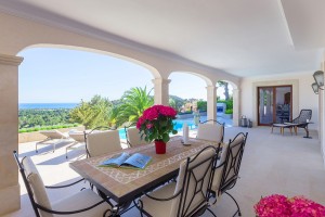 Unique villa with views over the Golf in Bendinat and the Mediterranean Sea