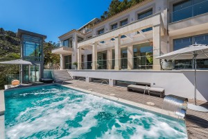 Ultra-modern villa with fantastic sea views in the exclusive neighbourhood Son Vida