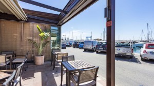Business premises on the front line with views to the port in Portals