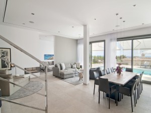 Luxury villa with guest apartment and sea views in Nova Santa Ponsa