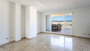 4 bedroom penthouse in need of refurbishment, close to the centre of Palma