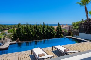 Fabulous 3 bedroom villa with private pool and panoramic views in Bendinat