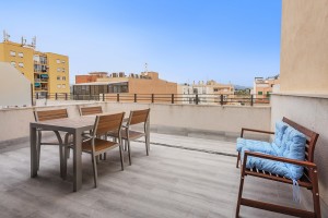 Duplex apartment with private roof terrace and partial sea views in Portixol, Palma