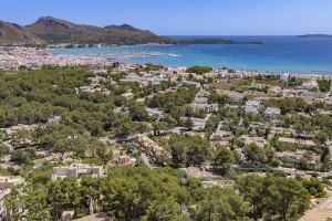 Perfect plot with plans for a luxury villa in Puerto Pollensa