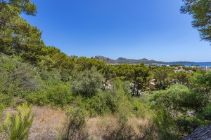 Perfect plot with plans for a luxury villa in Puerto Pollensa