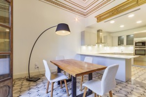Fantastic 4 bedroom apartment with balconies and city views in Palma