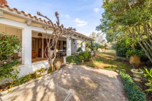 Attractive 3 bedroom country house on the outskirts of Pollensa old town