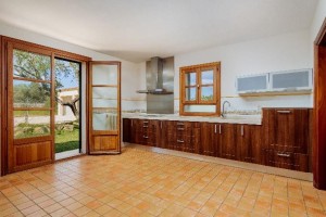 Superb country home with four bedrooms and a private pool in Santanyí