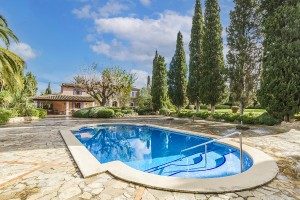 Delightful country home with guest house in an idyllic and peaceful location near Pollensa