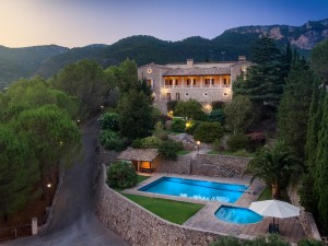 Stunning mansion in the picturesque mountain region of Puigpunyent