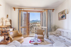 Unique 4 bedroom apartment with mountain views in the heart of Pollensa