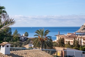 Modern apartment in walking distance to the marina of Puerto Andratx
