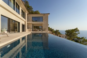 Spacious and elegant newly built luxury villa in Cala Llamp, Andratx