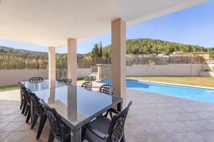 Spacious villa with mountain view and rental license close to Pollensa