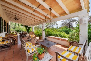 Peaceful country home with guest accommodation in Sant Joan