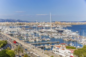 Sea view 4 bedroom penthouse apartment with 3 parking spaces in the centre of Palma