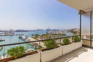 2 bedroom renovated apartment on the Paseo Marítimo in Palma