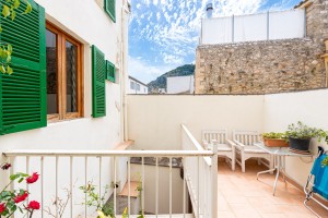 Traditional village house close to all amenities in the centre of Pollensa town