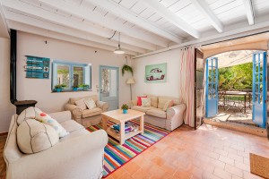 Country villa with rustic charm and pretty gardens in Pollensa