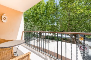 Perfectly located 4 bedroom apartment with balcony and parking in Puerto Pollensa
