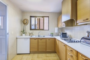 Well-presented 2 bedroom apartment near all amenities in Porto Pi, Palma