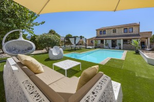 Top quality 4-bedroom country home with a 12m saltwater pool in Llucmajor