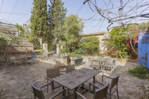 Country hotel with 7 different apartments in Sineu