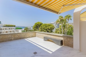 Renovated 2 bedroom apartment with community pool in Portals Nous