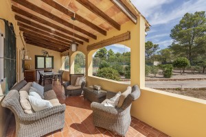 Lovely 5 bedroom country villa with guest house and summer kitchen between Palma and Algaida