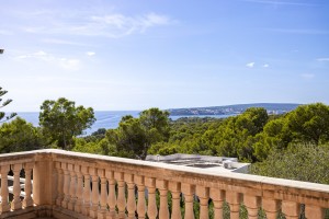 Delightful 4 bedroom villa with coastal views in exclusive Costa d´en Blanes