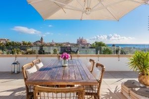 Amazing 3 bedroom penthouse with lots of space and a privileged possition in the heart of Palma, Mallorca
