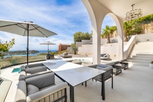 Impeccable contemporary style villa, walking distance to the beach in Santa Ponsa