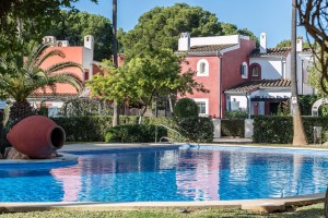 Detached 3 bedroom villa on a gated complex, close to the sea in Santa Ponsa