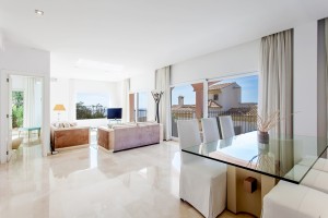 Impeccably presented 3 bedroom apartment with community pool in Puerto Andratx