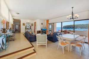 Waterfront villa with incredible sea views in Portals Vells, Calvià