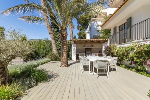 Renovated 5 bedroom villa with pool in a prestigious area of Cas Català
