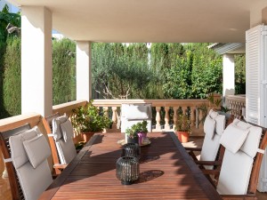 Mediterranean villa with pool and basement level in Palma