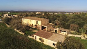 Huge country property with lots of potential between Manacor and Felanitx