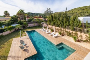 Elegant villa with stunning eco-friendly Passive House design and pool near Pollensa
