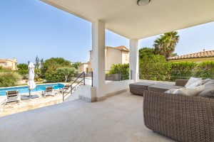 Detached 3 bedroom villa with private pool and garage in Puerto Pollensa