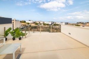 Modern house with large terraces and a basement in Puig de Ros, Llucmajor