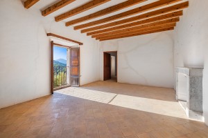 Stunning Mallorcan country property located in the mountains near Pollensa