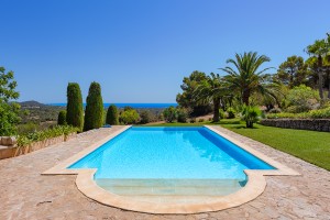 Magnificent modern finca with sea views from the pool near Felanitx