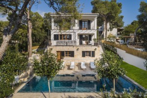 Fabulous 3 storey villa, walking distance from the beach in Bendinat