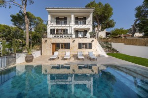 Fabulous 3 storey villa, walking distance from the beach in Bendinat
