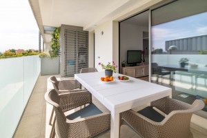 Recently built apartment with community pool and parking in Palma