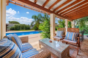 Charming 3 bedroom villa with mature gardens in a sought-after area of north Mallorca