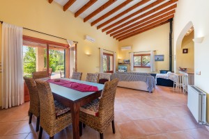 Charming 3 bedroom villa with mature gardens in a sought-after area of north Mallorca