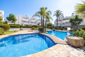 Triplex townhouse with mountain views and excellent facilities in an exclusive community in Puerto Pollensa