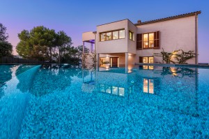Modern villa with stunning sea views in an exclusive residential area, Mallorca North